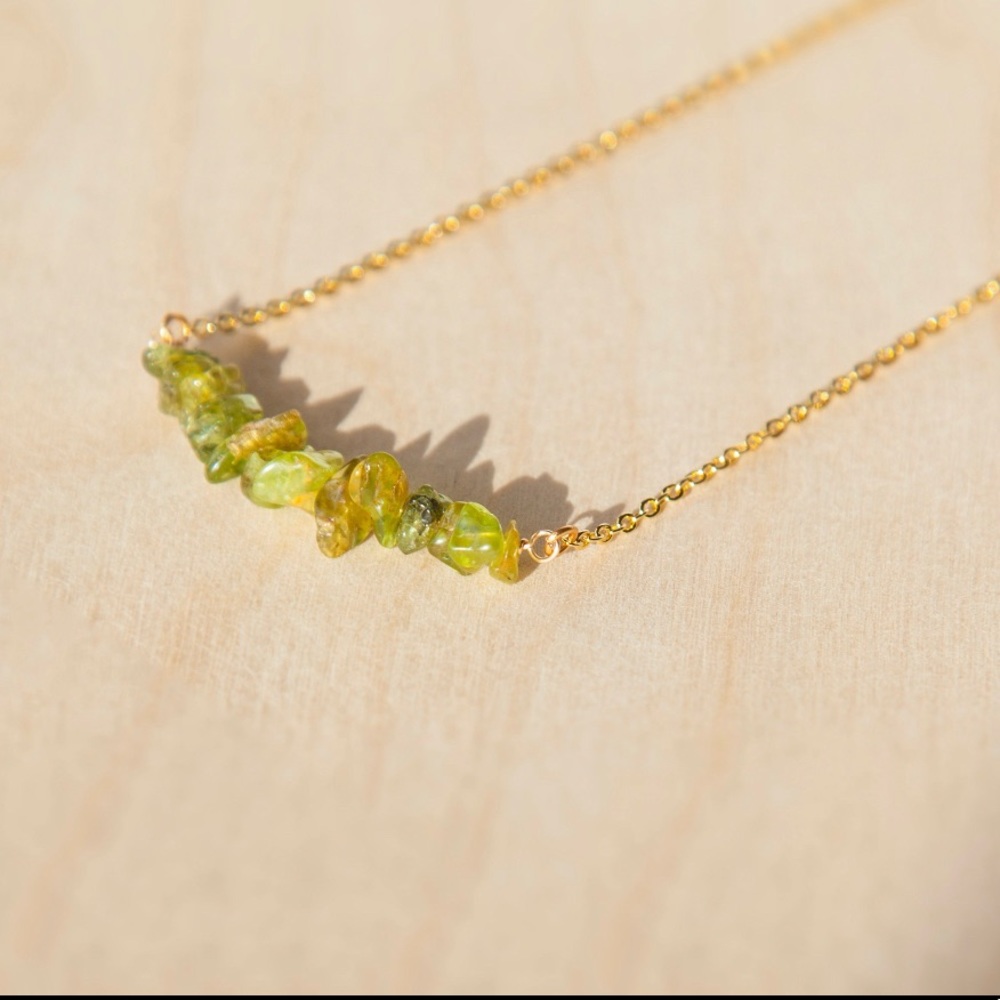 Peridot Gemstone Chips Gold Bar Necklace